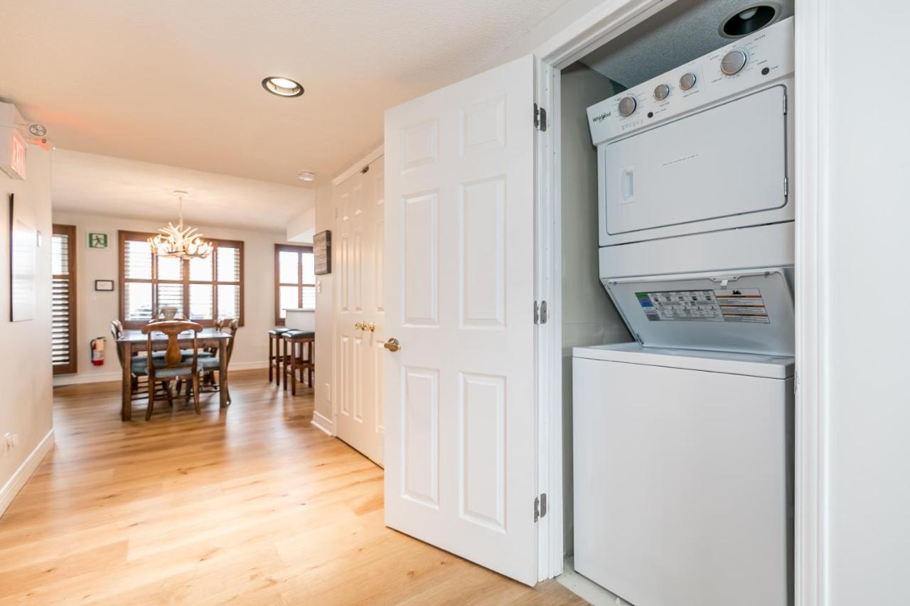 Stunning Townhouse - 3 Bdrm Blue Mountain Village Sauna! Blue Mountains Exterior photo