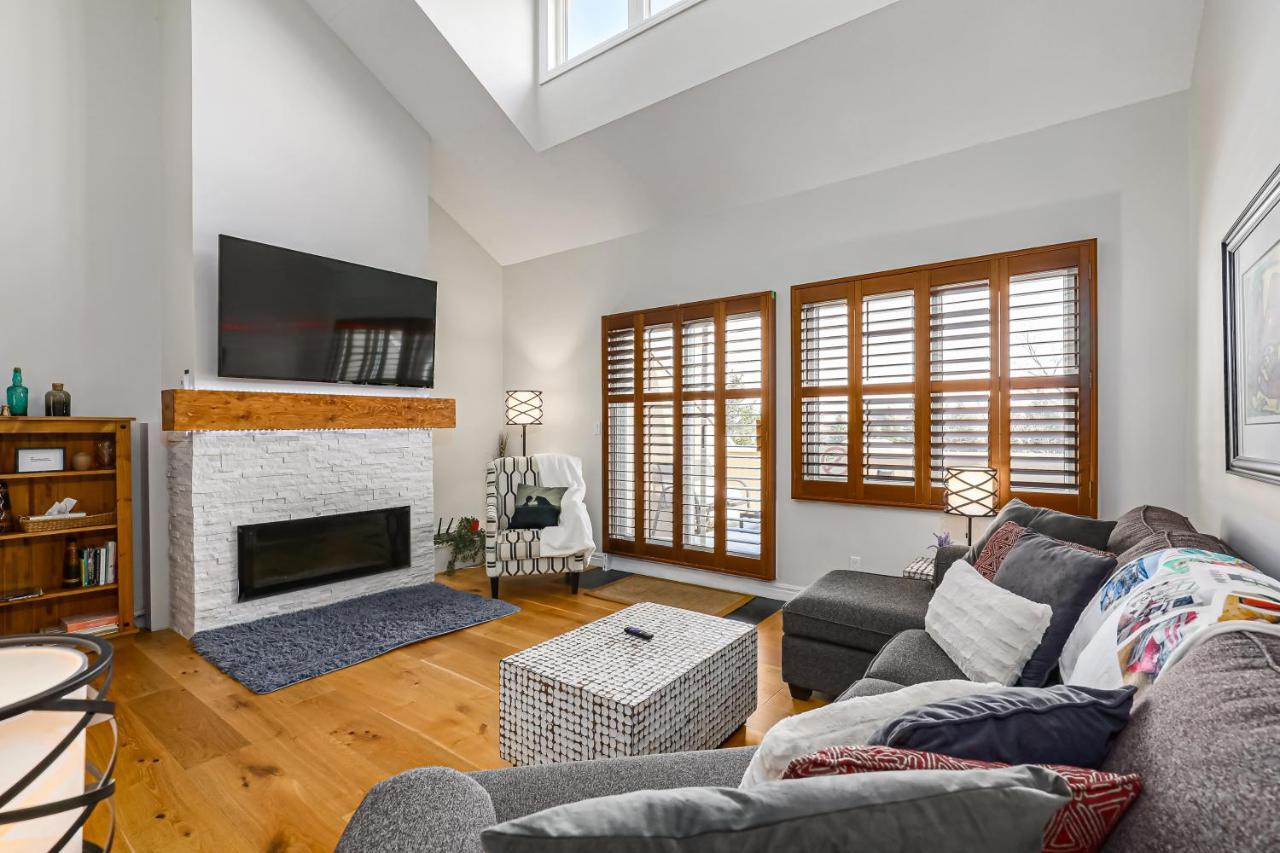 Stunning Townhouse - 3 Bdrm Blue Mountain Village Sauna! Blue Mountains Exterior photo